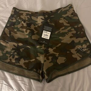 True religion short set.